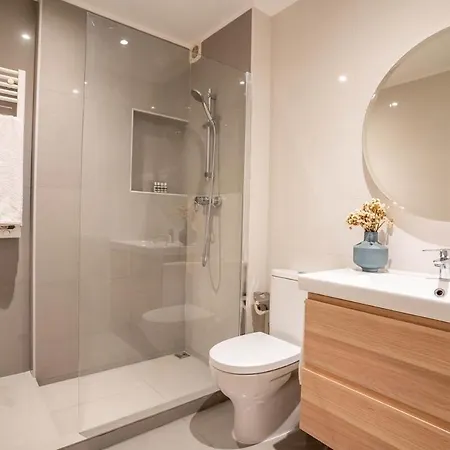 Real Apartman *